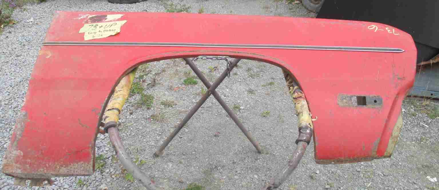 1973-6 Duster Right Fender