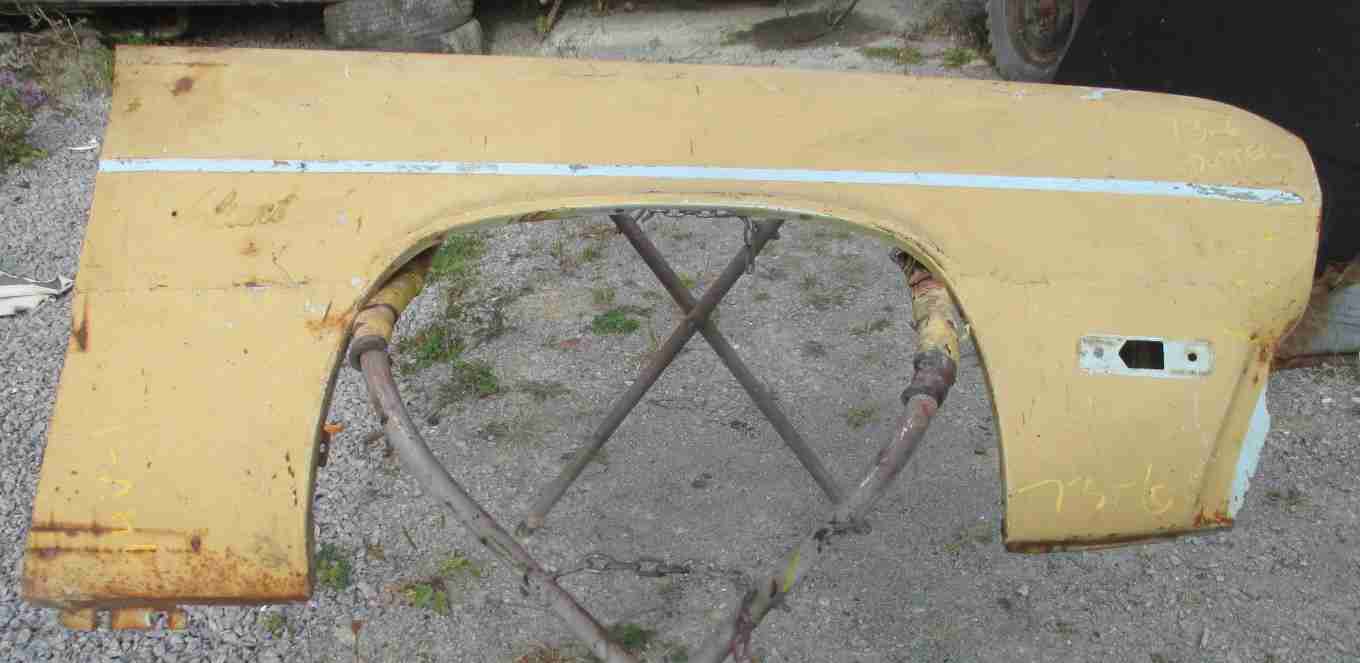 1973-6 Duster Right Fender
