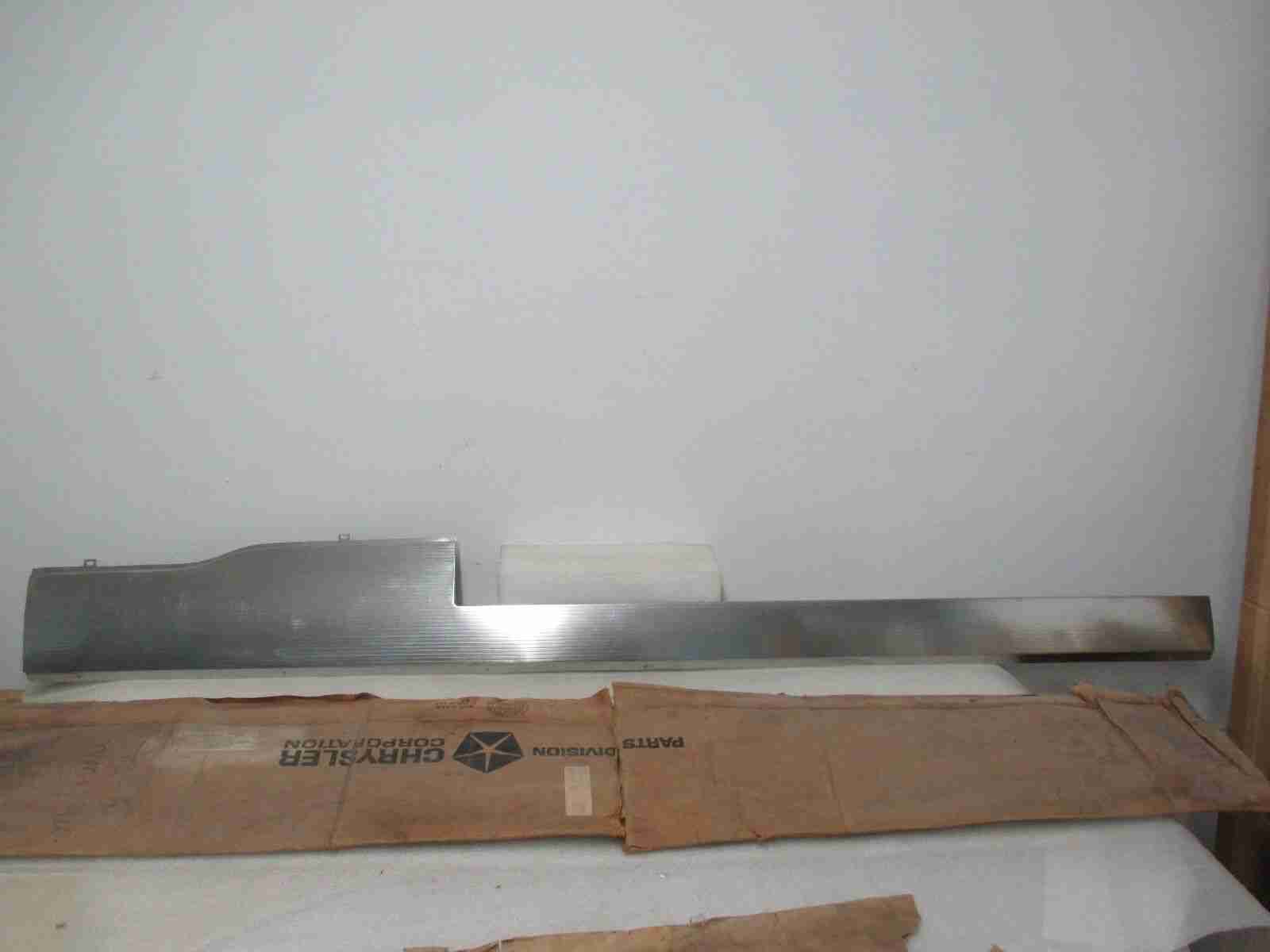 1968 Chrysler New Yorker Right Door Outside Body Sill Finish Molding