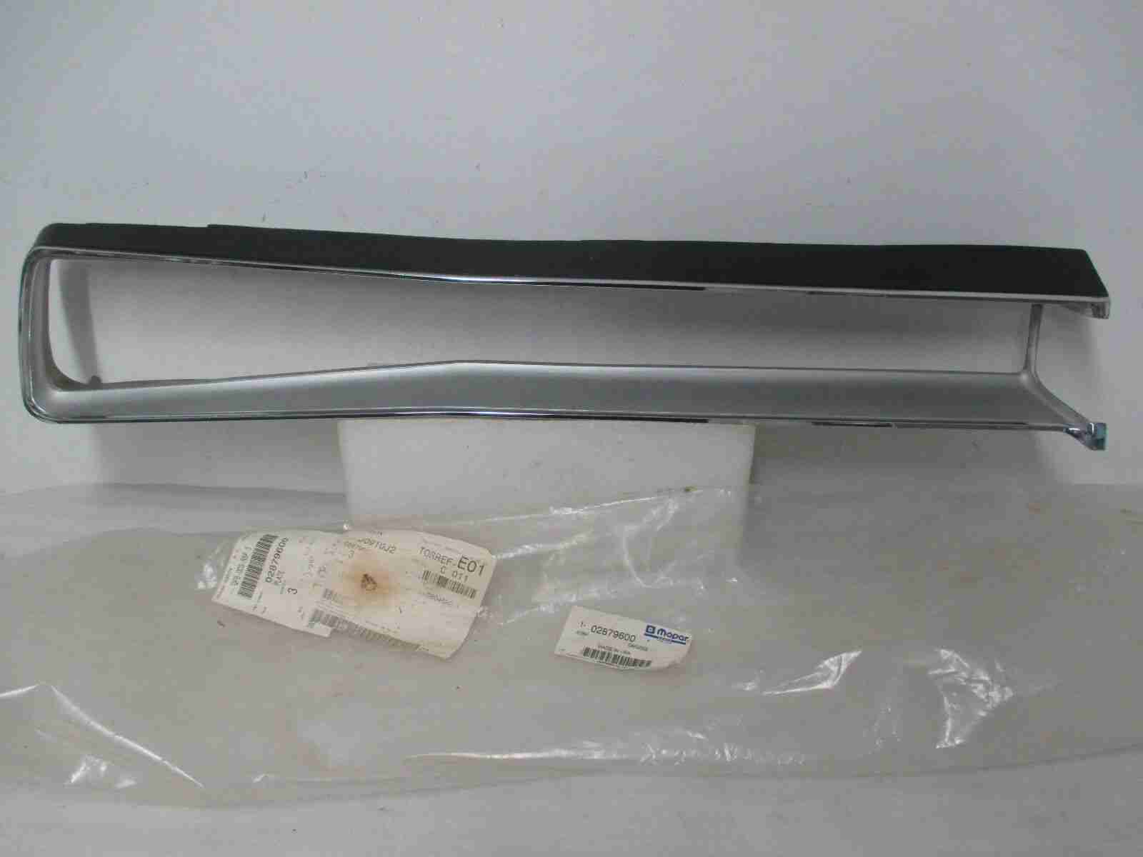 1968 Dodge Monaco 500 Left Hand Tail Lamp Bezel Housing 2853453